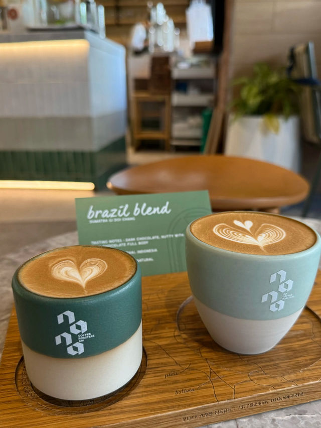 曼谷|網美咖啡廳 咖啡控的天堂 空間超大戶外空間很美 NANA Coffee Roasters Ari｜冠軍豆＋綠意座位