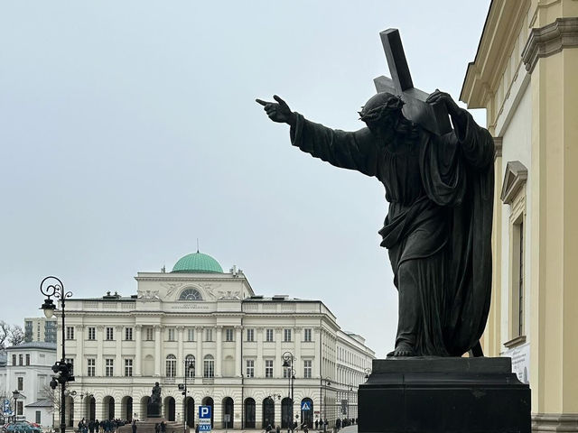 Presidential Palace & Royal Castle: Warsaw's Iconic Duo👑🏛️   