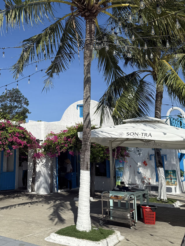 Son Tra Marina​ Café