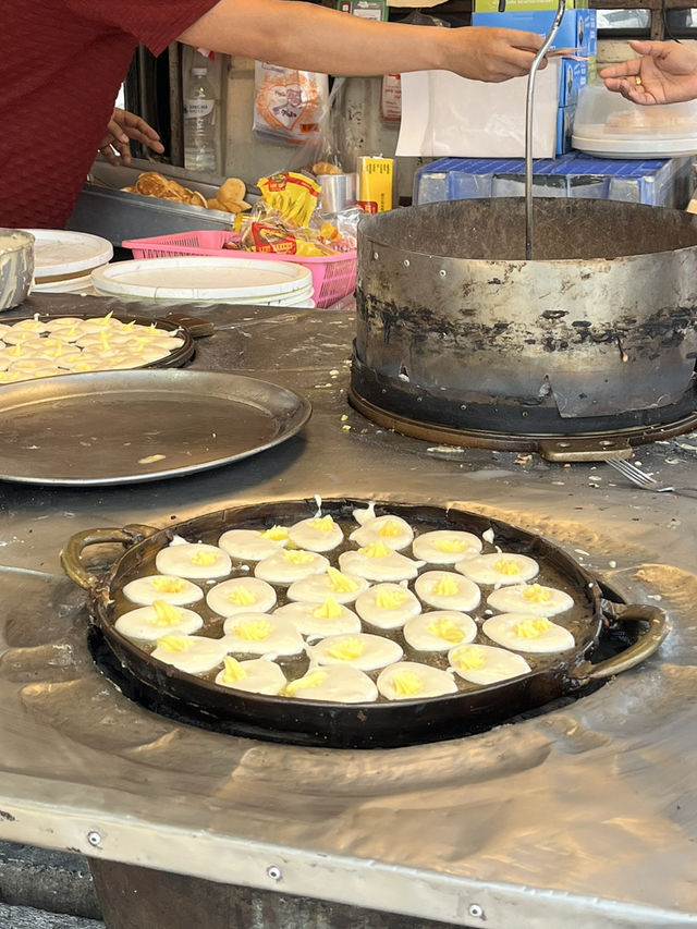 Exploring the foods in Songkhla Old Town