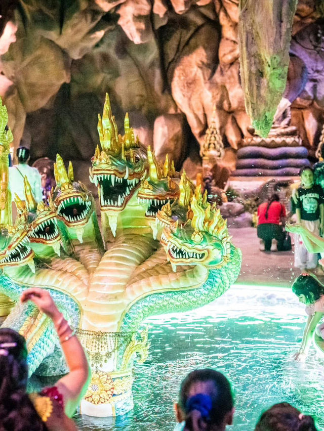 心を癒す場所、ルアンピーサム寺で平和なひとときを。🌿🙏