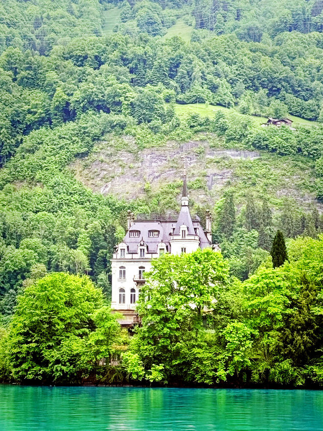 Why the Lake Brienz Quay Experience Delights