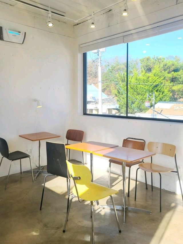 카페와 기름 짜는 곳으로 독특한카페 💛안도제유소
