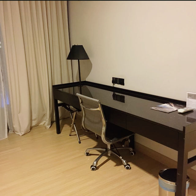 Contemporary Comfort with a Scenic Touch