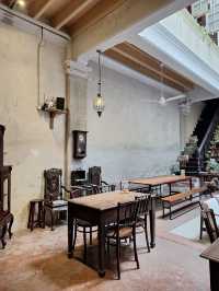 Ban Kheng Cafe, Vintage Charm by the Melaka River