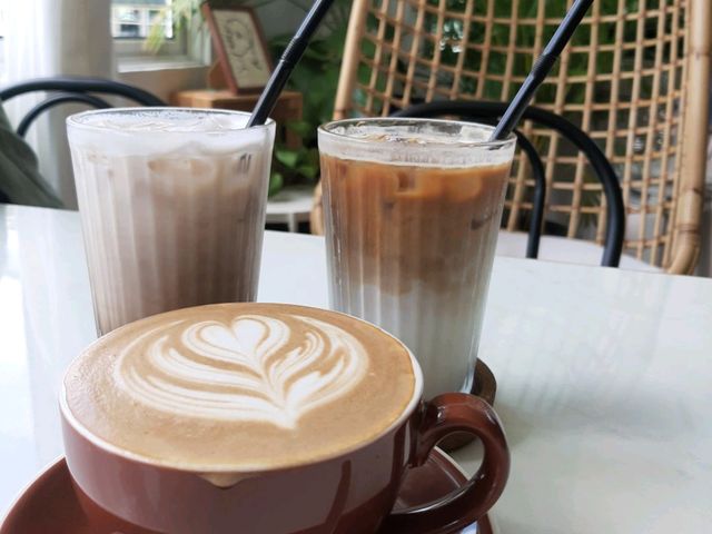A Coastal Culinary Gem: Unveiling the Allure of Yard & Co. Cafe in Desaru!