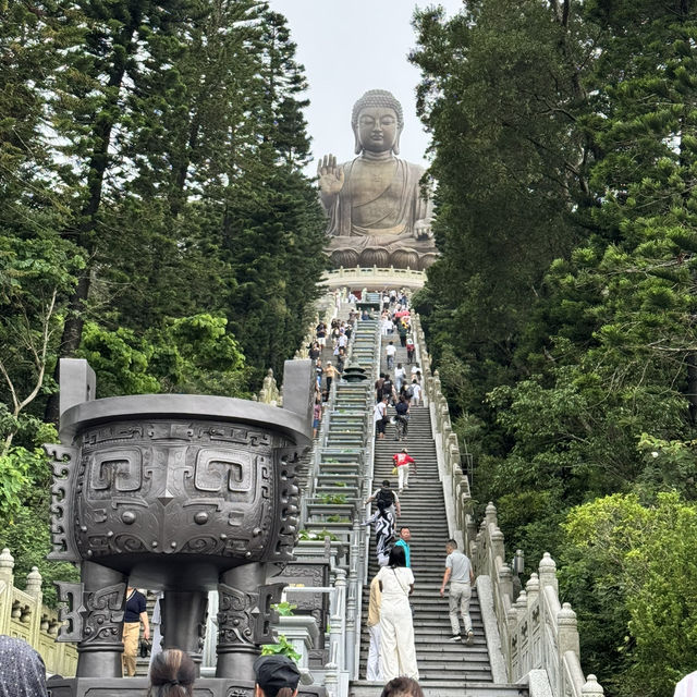 Hong Kong city walk features both old and new sights