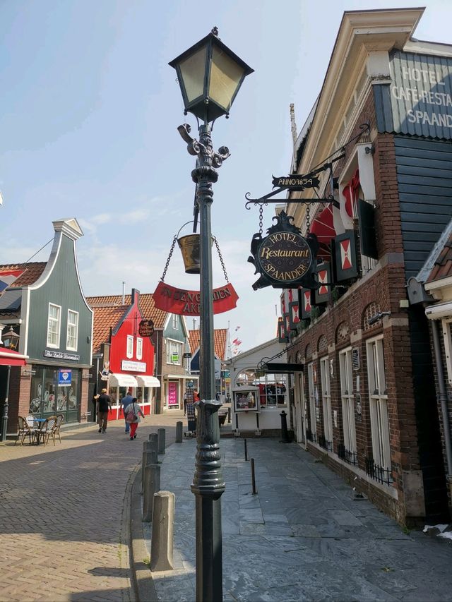 Volendam Vibes: Boats, Breezes, and Bright Houses