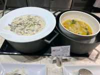 JW Marriott Bangkok พักหรูหรากลางกรุงเทพฯ