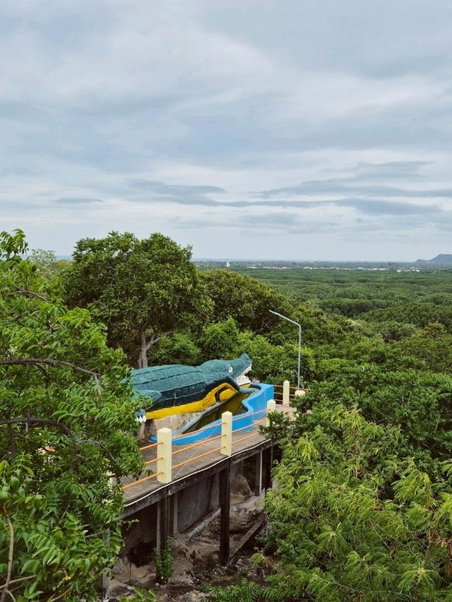 ศาลเจ้าแม่ทับทิมทอง The Shrine of Mae Tubtim Thong