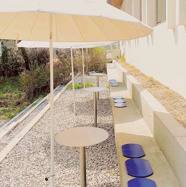 Owol School Cafe