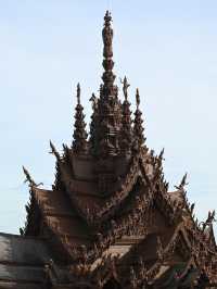 Pattaya Express: Sanctuary, Sand & Street Lights