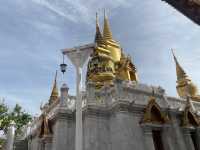 วัดตรีทศเทพ วัดสงบใจกลางเมือง