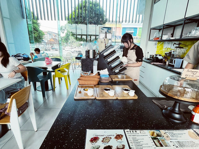 Sweet Sips & Silky Treats: A Chill Stop at Two Good Elephants Café, Sitiawan