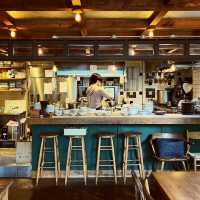 L I K E Cafe n Restaurant 