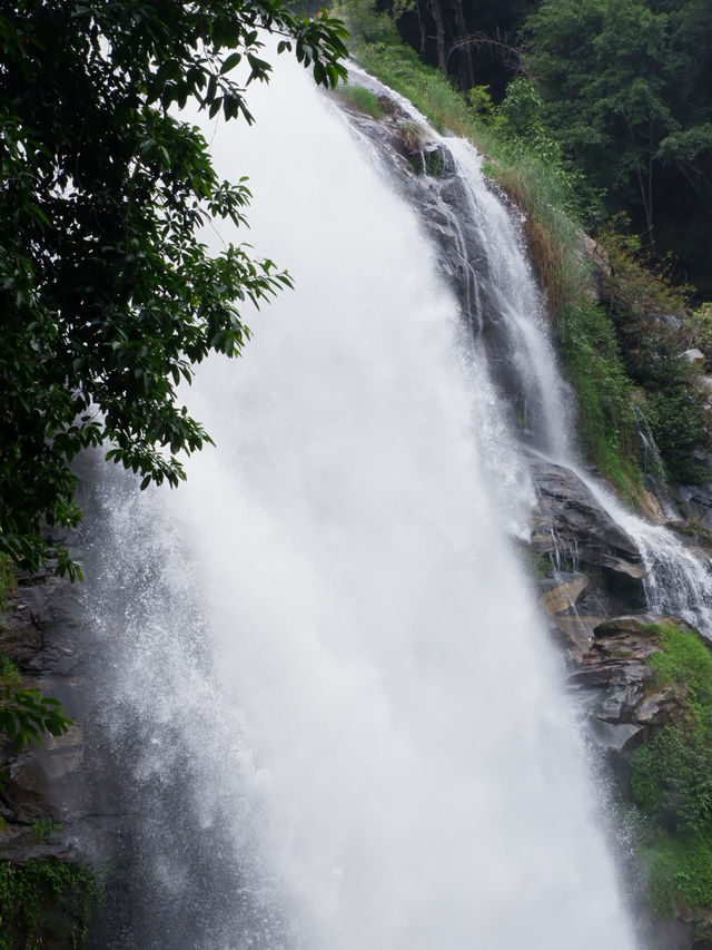 น้ำตกวชิรธาร - Wachirathan Waterfall