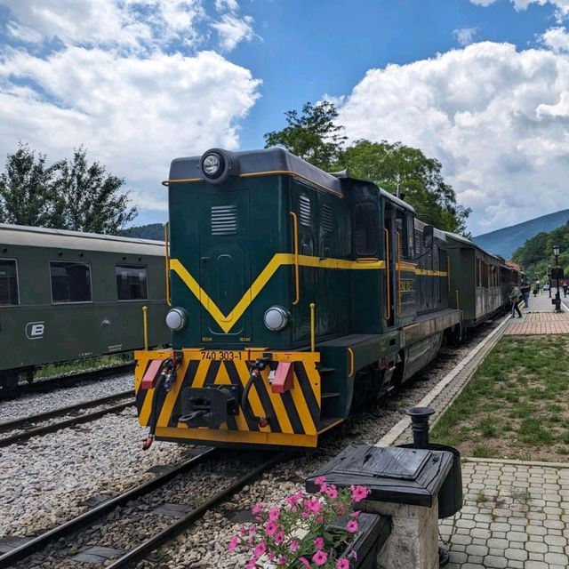 All Aboard the Mountain Loop