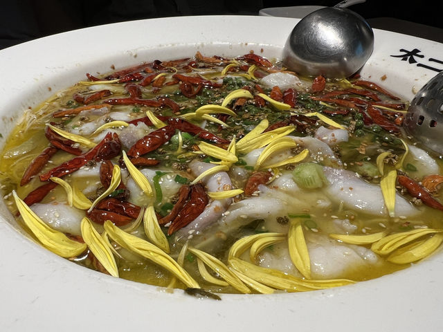 🌶️ TAI ER (Suntec City) — Spicy, Loud, and Unforgettably Addictive