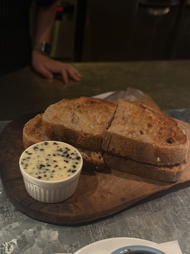 Dining at Lolla: A Taste of Modern Mediterranean in Singapore 🇸🇬 
