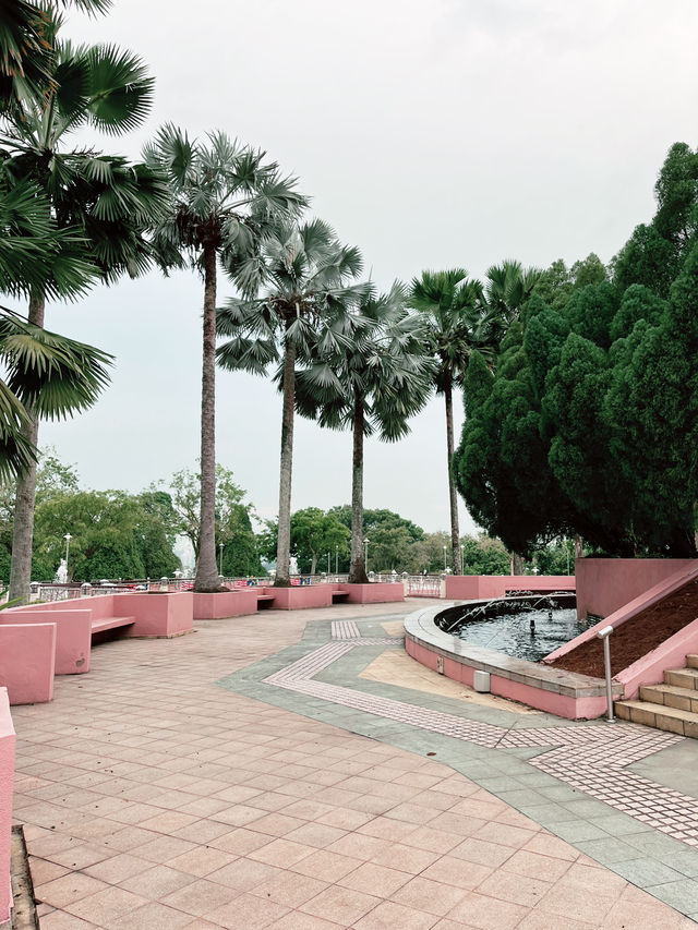 Mercu Tanda Putrajaya: An Iconic Landmark Amidst Natural Beauty Mercu Tanda Putrajaya: An Iconic Landmark Amidst Natural Beauty