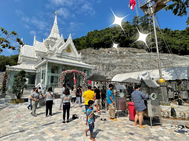 สัมผัสศรัทธากลางสายลมทะเล🙏✨