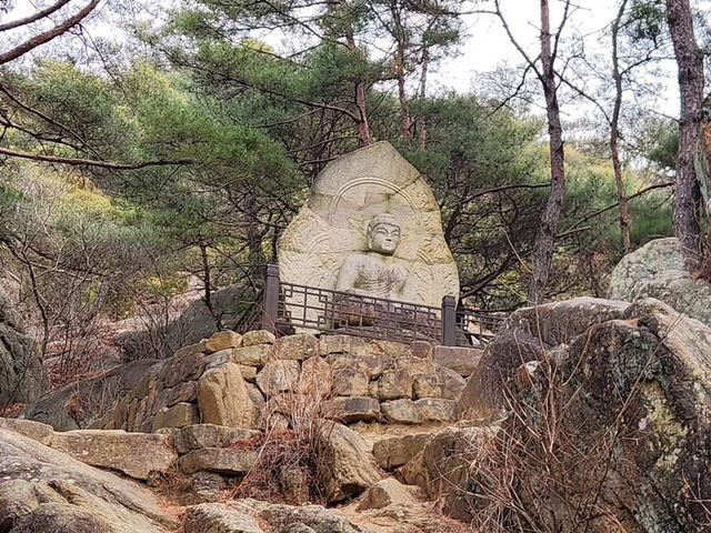 A Walk Through History: My Solo Hike Up Mt. Namsan