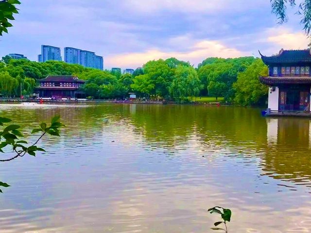 Xiuhu Park: The Heart of Yiwu’s City Life