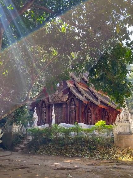วัดหลวงขุนวิน – วัดไม้เก่าแก่กลางหุบเขา เชียงใหม่ 