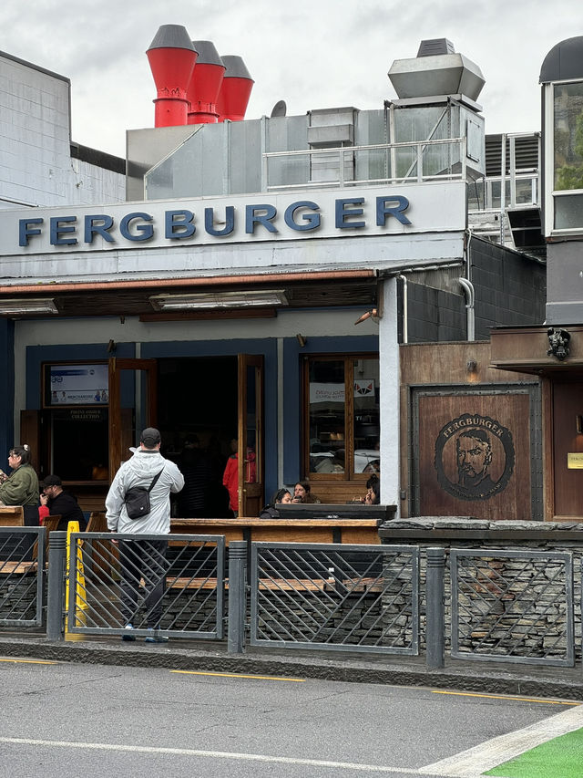 【ニュージーランド・クイーンズタウン】世界が認める絶品バーガー「Fergburger」🍔🌏