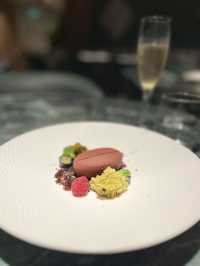 上機前嘅Fine Dining - plaza premium lounge- First