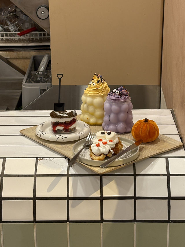 人気の絶えない原宿にある韓国カフェ"cafd486"☕️ 人気の絶えない原宿にある韓国カフェ"cafd486"☕️