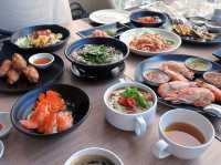 บุฟเฟต์นานาชาติที่ตึกใบหยก