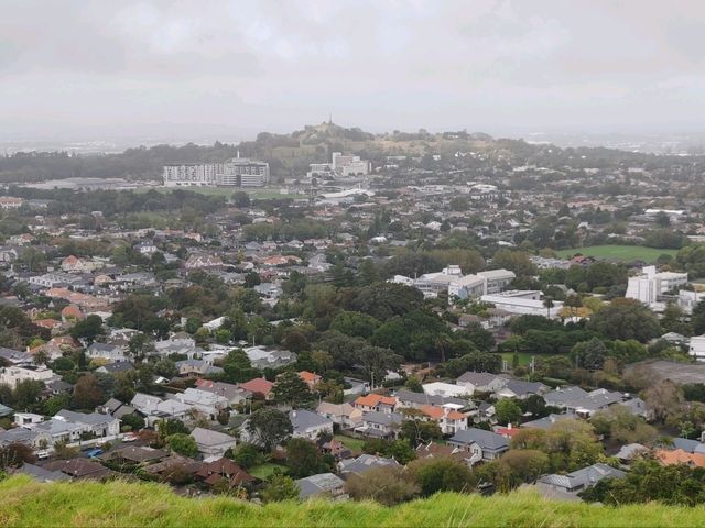 Auckland's Volcanic Summit: A Symphony of City and Sea