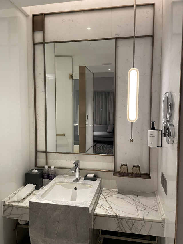 상해 호텔 아직도 고민하세요? 후회없는 선택, 콘래드 상하이 🏨✨