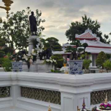 ลอยกระทง ไท ไทย วัดอรุณ2568