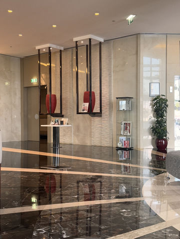 두바이 몰 앞 최고의 레지던스 호텔, Mövenpick