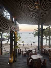 เที่ยวบ้านต้นไม้ริมทะเล ใกล้สนามบินชุมพร 