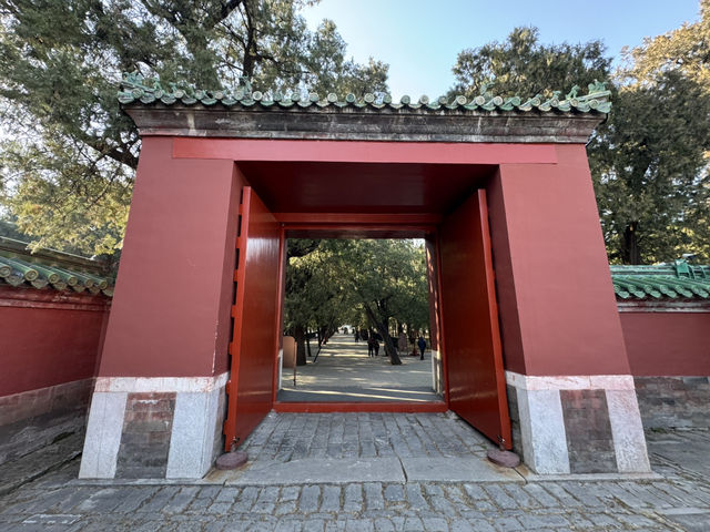 🌤️ Temple of Heaven (Tiantan) — A Sacred Space of Harmony and History 🌤️ Temple of Heaven (Tiantan) — A Sacred Space of Harmony and History