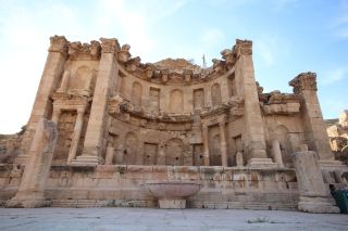 เจราช – หนึ่งในเมืองโรมันที่ได้รับการอนุรักษ์ไว้ดีที่สุดนอกประเทศอิตาลี