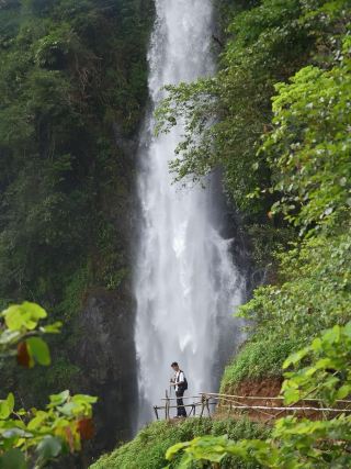 Huay Nam Yen Waterfall.