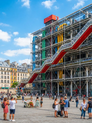 A Guide to the Centre Pompidou
Paris' Modern Architectural Landmark Where Art and Creativity Converge