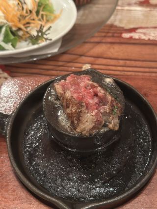 Sizzle Your Own "Rare-Rare" Hamburg on a Hot Stone 🔥