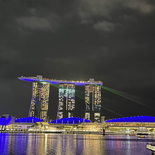 Spectacular light show at Marina Bay