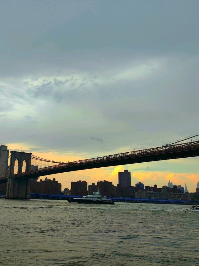 DUMBO Manhattan Bridge View (Brooklyn)