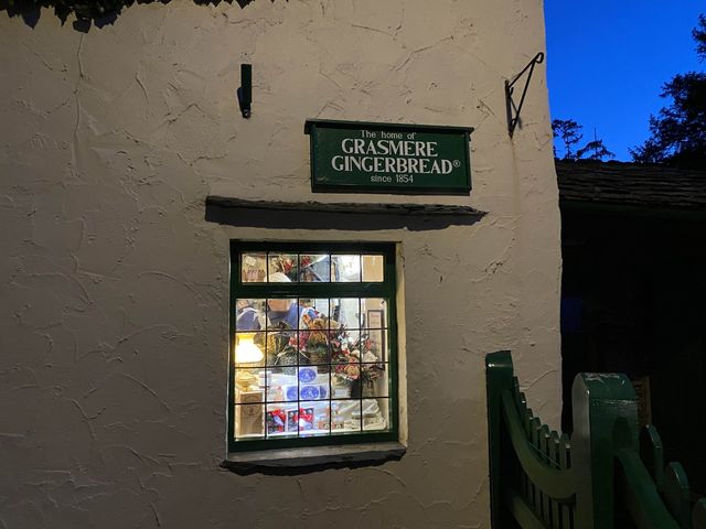 🍪 Grasmere Gingerbread's Tempting Tale 🏡