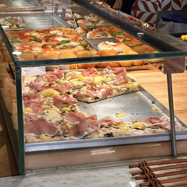 Pocket friendly fresh pasta in Rome!🇮🇹