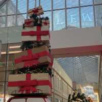 Christmas Shopping at Cardiff Shopping Centre: Festive Flair and Holiday Cheer
