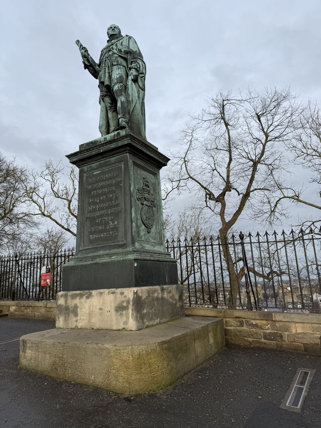 Can’t Take My Eyes Away From The Grandeur of Edinburgh Castle