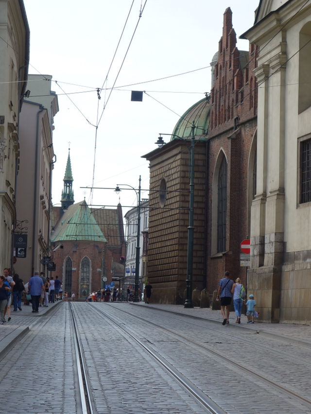 🏰 Kraków: A Walk Through History and Culture
