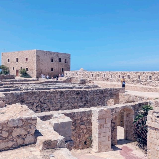 Rethymno, Crete - Where History Hails and the Culture Captivates ✨